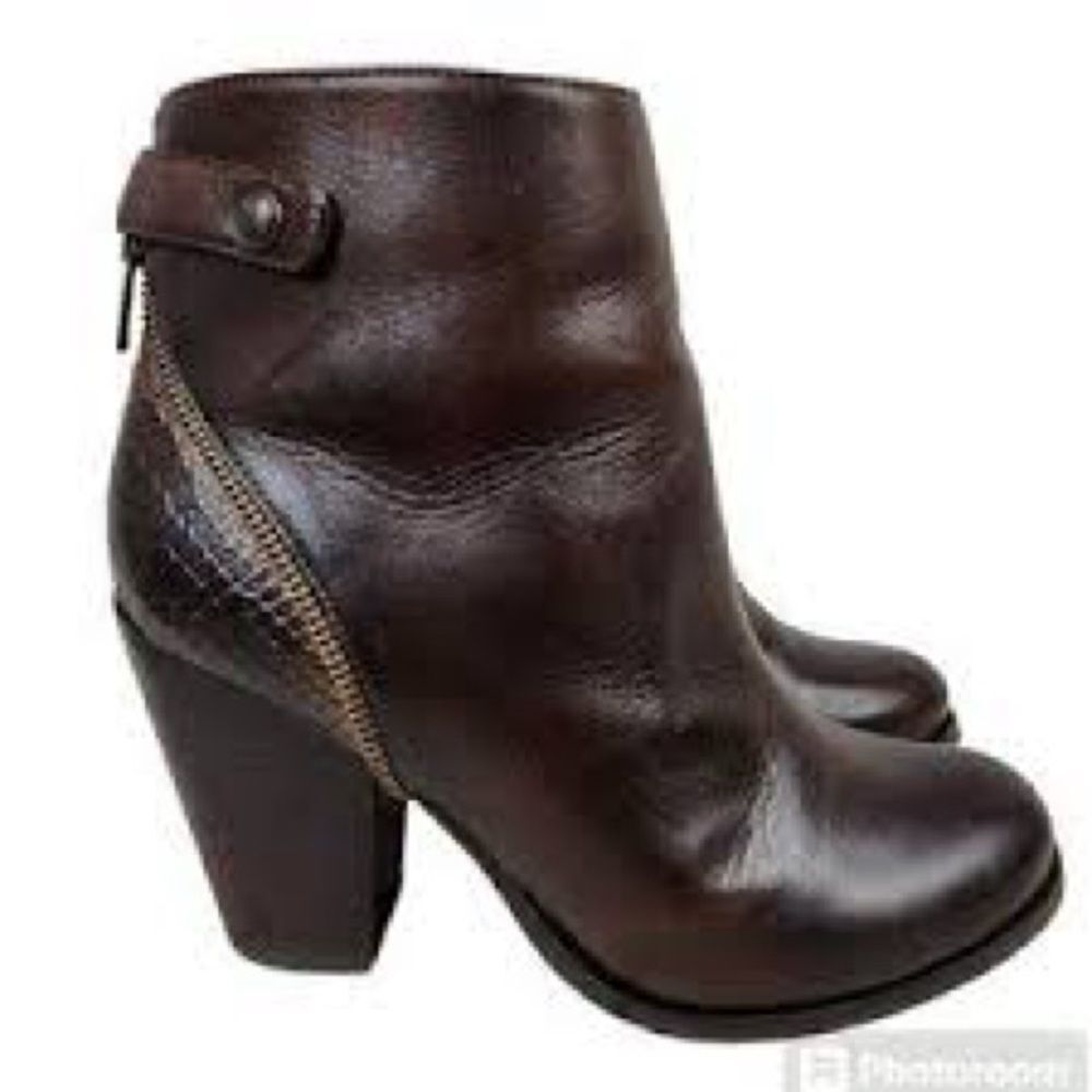 Arturo Chiang Brown Hayden Booties Size 6.5 B56‎